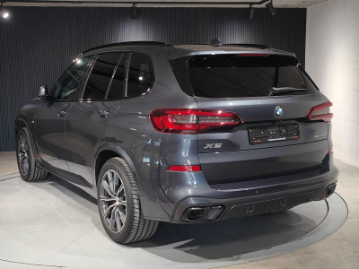 BMW X5 X5 XDRIVE45E PACK M TOIT OUVRANT CAMERA 360 SUSPENSIONS PNEU