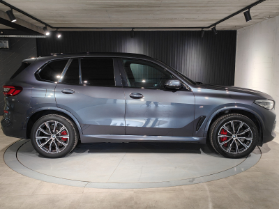 BMW X5 X5 XDRIVE45E PACK M TOIT OUVRANT CAMERA 360 SUSPENSIONS PNEU