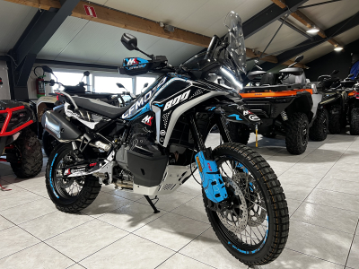 CF Moto 800 MT X Réplica