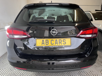 Opel Astra Astra K Sports Tourer 1.5d Cuir Navi CarPlay AHK Bose