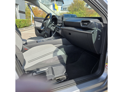 Seat Leon Sportstourer Style 1.0 eTSI DSG Kamera/PDC