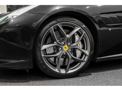 Ferrari GTC4Lusso T V8 - NERO DAYTONA