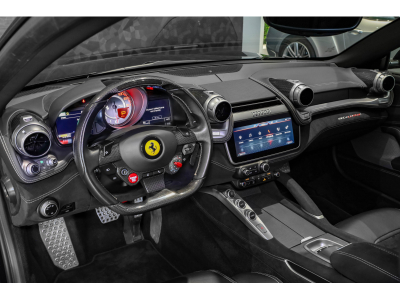 Ferrari GTC4Lusso T V8 - NERO DAYTONA