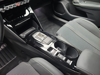 Peugeot 2008 1.2 Hybrid 145 E-DSC6 GT