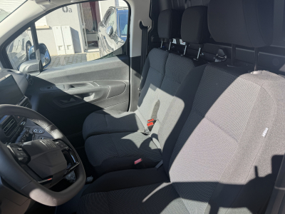 Fiat Doblo 130 AT AHK/Webasto/3  Sitzer