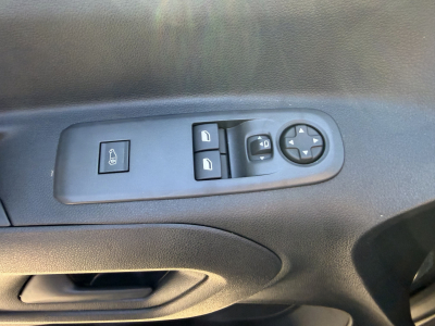 Fiat Doblo 130 AT AHK/Webasto/3  Sitzer