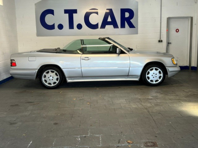 Mercedes-Benz E 320 AMG Line -  W124