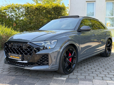 Audi RSQ8 performance 4.0 TFSI quattro