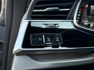 Audi RSQ8 performance 4.0 TFSI quattro