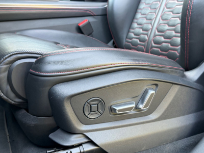 Audi RSQ8 performance 4.0 TFSI quattro