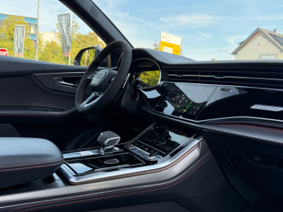 Audi RSQ8 performance 4.0 TFSI quattro