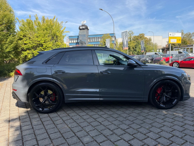 Audi RSQ8 performance 4.0 TFSI quattro