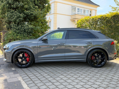 Audi RSQ8 performance 4.0 TFSI quattro