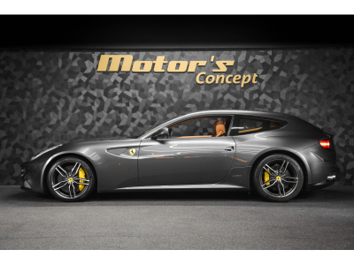 Ferrari FF V12 - GRIGIO SILVERSTONE