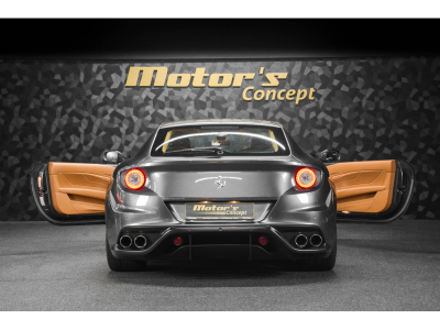 Ferrari FF V12 - GRIGIO SILVERSTONE
