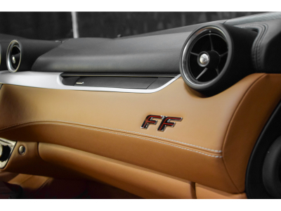 Ferrari FF V12 - GRIGIO SILVERSTONE
