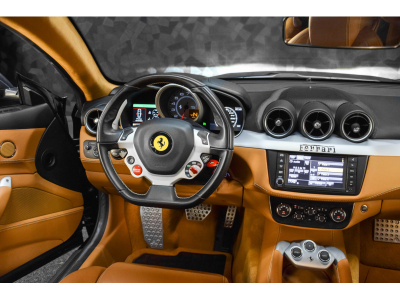 Ferrari FF V12 - GRIGIO SILVERSTONE
