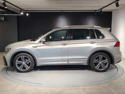 Volkswagen Tiguan 1.4 TSI R-LINE DSG CARPLAY GPS TOIT OUVRANT INTERIEUR CUIR