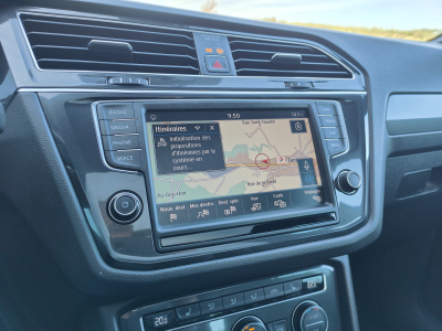 Volkswagen Tiguan 1.4 TSI R-LINE DSG CARPLAY GPS TOIT OUVRANT INTERIEUR CUIR