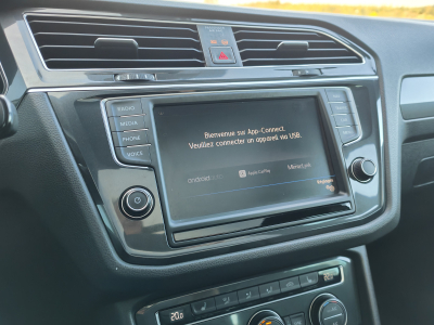 Volkswagen Tiguan 1.4 TSI R-LINE DSG CARPLAY GPS TOIT OUVRANT INTERIEUR CUIR