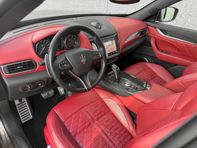 Maserati Levante Levante Modena S 3.0 V6 /PANO/ACC/360°/LUFT/Carbone /21/