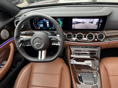 Mercedes-Benz E 300 E 300 E Limousine AMG LINE