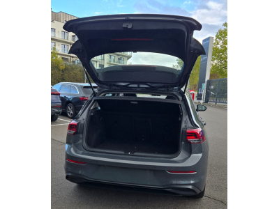 Volkswagen Golf 1.5 eTSI Life Business Premium DSG