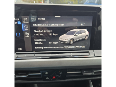 Volkswagen Golf 1.5 eTSI Life Business Premium DSG