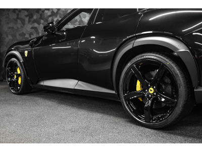 Ferrari Purosangue 6.5 V12 - NERO DAYTONA