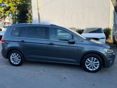 Volkswagen Touran 1.6 TDI DSG/Leder/Navi/Pano/Kamera/Voll