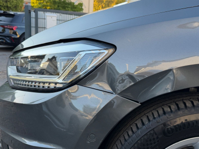Volkswagen Touran 1.6 TDI DSG/Leder/Navi/Pano/Kamera/Voll