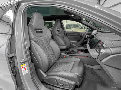 Audi RS5 Audi RS5 Avant PERFORMANCE/KERAMIK/SOFORT/CARBONE IN/EXT/VOLL