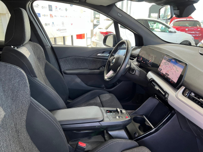 BMW 218 Active Tourer DA 150 SPORT ,LED, HARMAN KARDON, CAMERA, CARPLAY, NAVI, 1 HAND., 24 MOIS GARANTIE