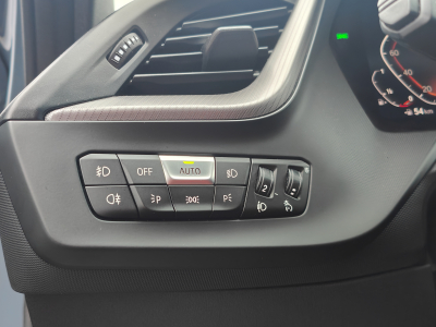 BMW 118 118iA PACK M SIEGES M CARPLAY GPS BLUETOOTH
