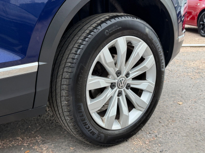 Volkswagen T-Roc Sport 1.5 150 PS/1.Hand/LED/Virtuell/Kamer