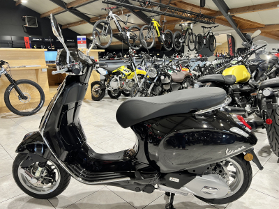 Vespa Primavera 125 