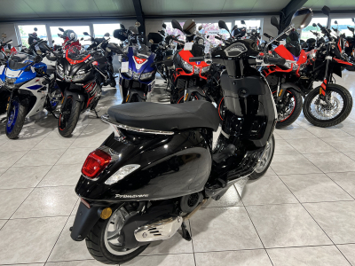 Vespa Primavera 125 