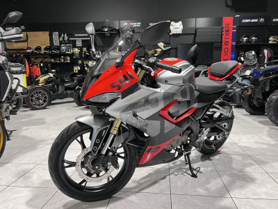 QJ Motor SRK 125 R
