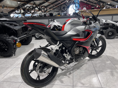 QJ Motor SRK 125 R
