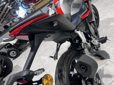 QJ Motor SRK 125 R