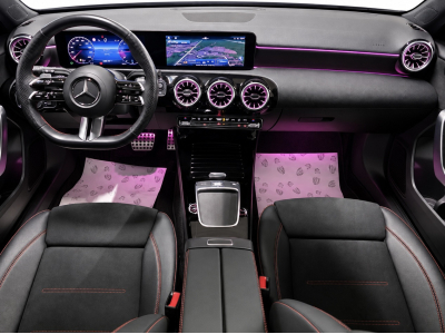 Mercedes-Benz A 200 D AMG LINE FACELIFT PANO CUIR NAVI 1 HAND