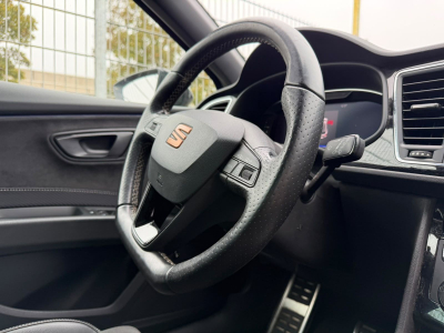 Seat Leon ST Cupra 300 4Drive / Pano /