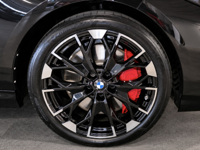 BMW M135 i XDRIVE M SPORT PRO new model HEAD UP HARMAN KARDON PANO CUIR NAVI