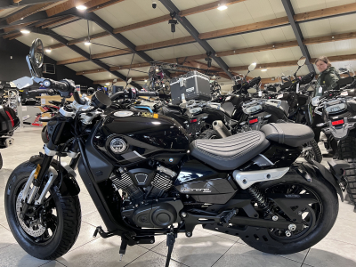 Benelli Leoncino BOBBER V-TWIN 400