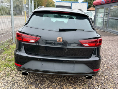 Seat Leon ST Cupra 300 4Drive / Pano /