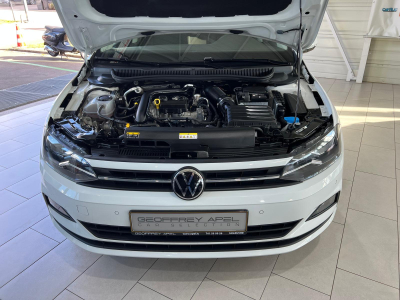 Volkswagen Polo 1.0 TSI 95 Comfortline, CARPLAY, SIEGES CHAUFF., REGULATEUR ,ALU 16'',BLUETOOTH, 1 HAND