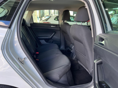 Volkswagen Polo 1.0 TSI 95 Comfortline, CARPLAY, SIEGES CHAUFF., REGULATEUR ,ALU 16'',BLUETOOTH, 1 HAND