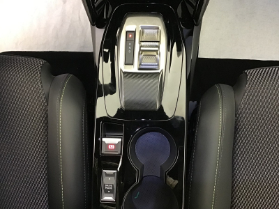 Peugeot 2008 Hybrid 145 e-DCS6 GT