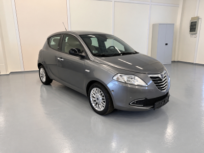 Lancia Ypsilon 1.2i 70 Gold Clim Radars Regul
