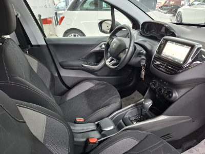 Peugeot 2008 B.AUTO, 110CV, NAVI,CARPLAY,BLUETOOTH, GARANTIE